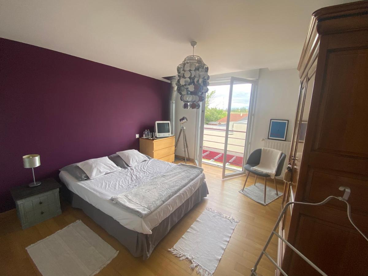 Chambre Avec Salle De Bain Privee Dans Maison Bourges Buitenkant foto